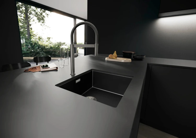 5f68f7331cad90d8f8d6cc6cffaee1b6